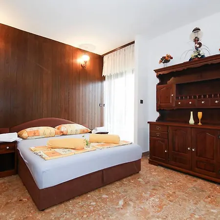 Apartment Pisakbay