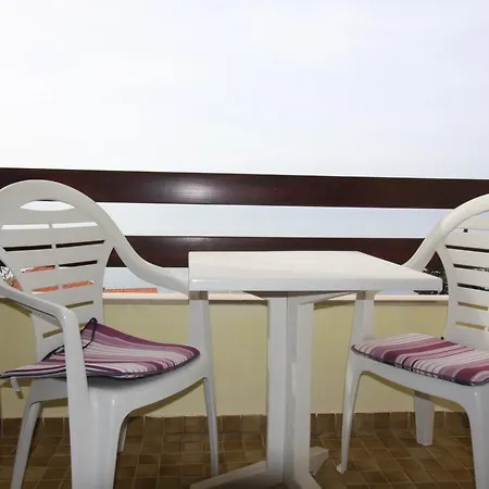 Apartment Pisakbay